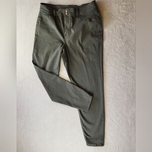 M Jeans by Maurices High Rise Women's Size XL Reg Olive Green Skinny